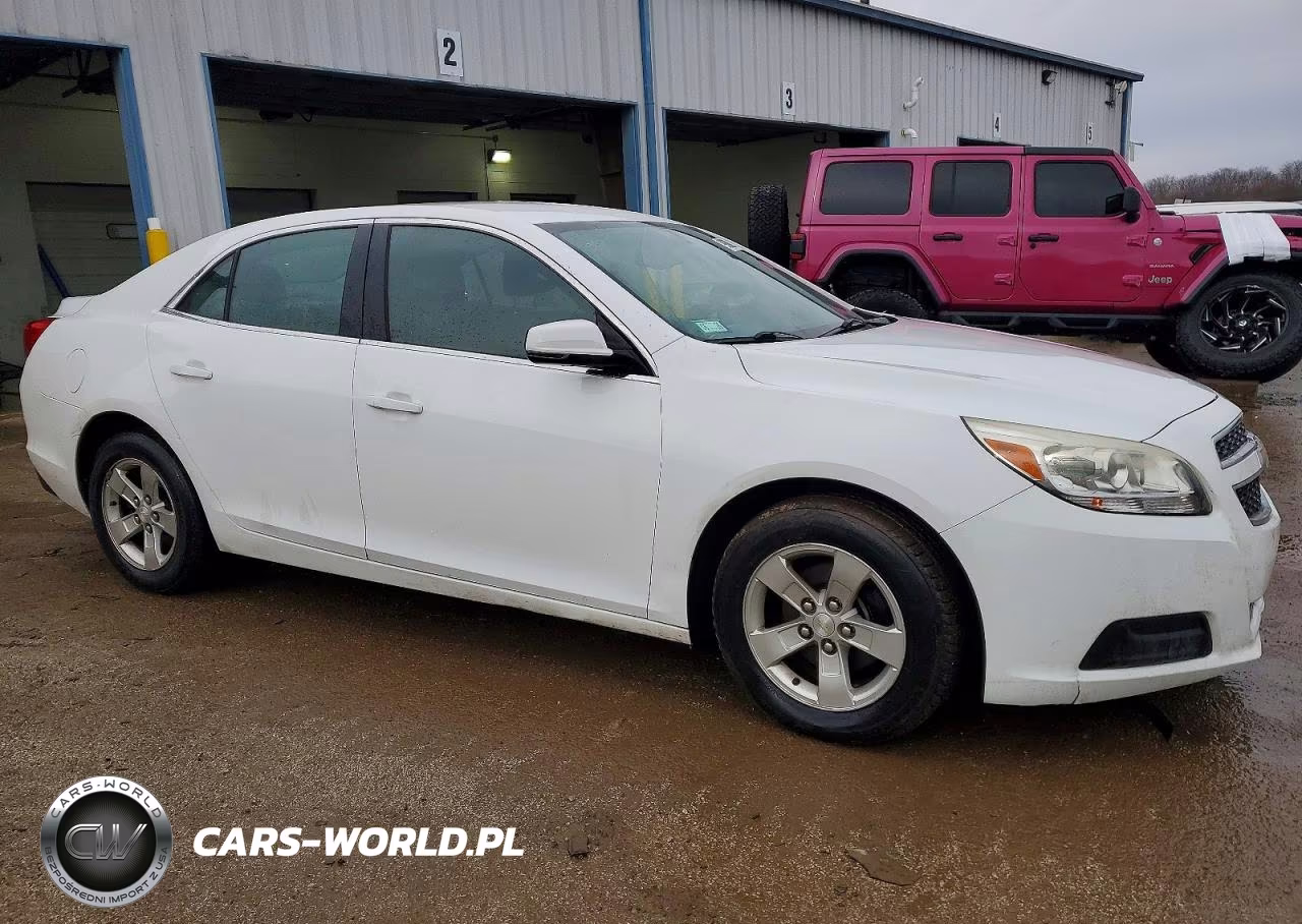 2013 Chevrolet Malibu 1Lt VIN:1G11C5SA8DF341446 - 4