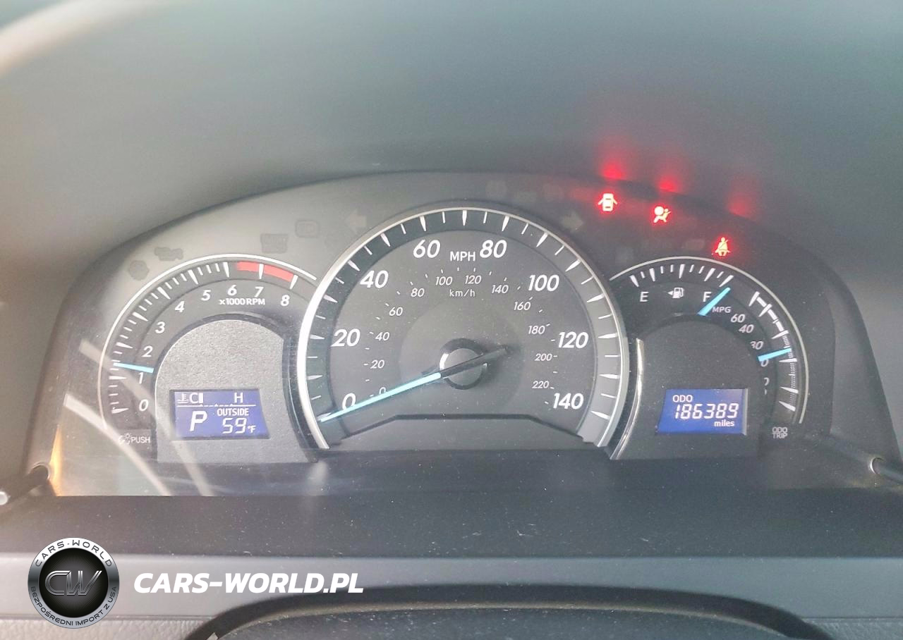2015 Toyota Camery VIN:4T4BF1FK8CR174094 - 9