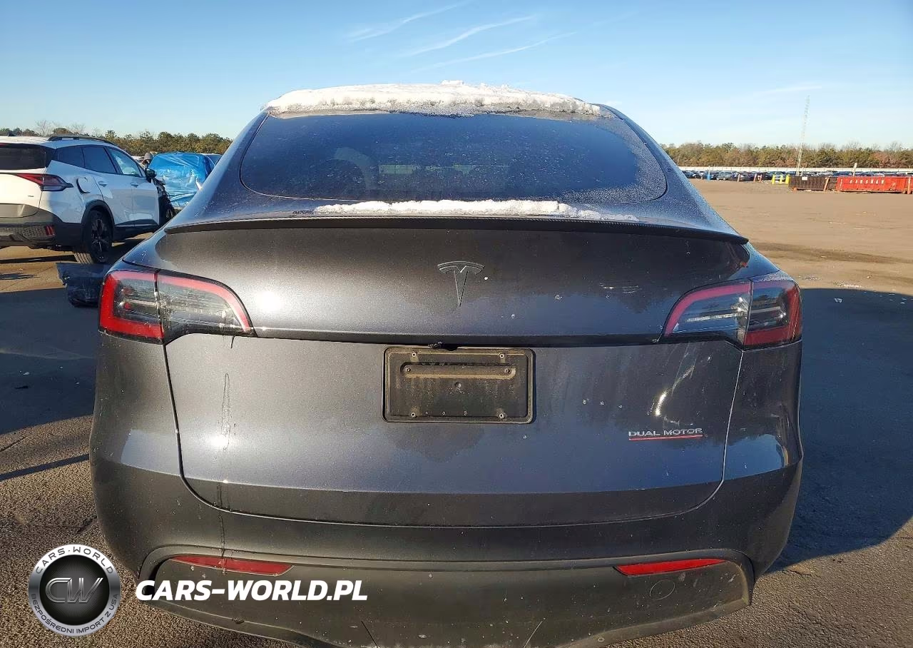 2023 Tesla Model Y VIN:7SAYGDEF9PF860268 - 6