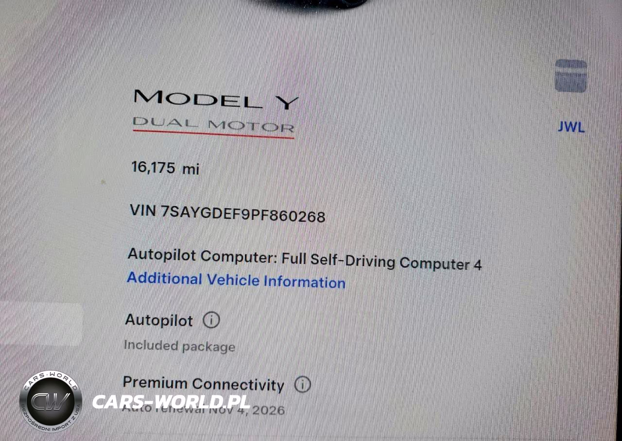 2023 Tesla Model Y VIN:7SAYGDEF9PF860268 - 9