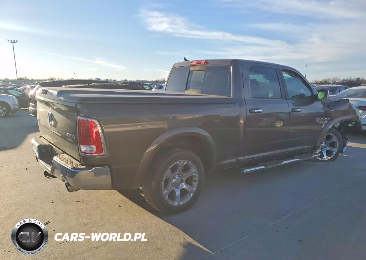 2018 Ram 1500 Laramie 4X4 6'4 Box VIN:1C6RR7VT1JS214131 - 3