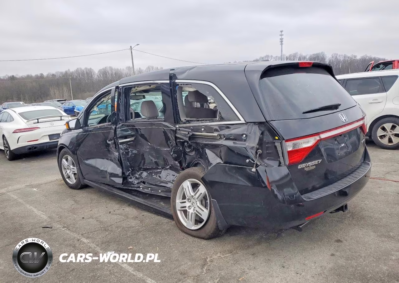 2013 Honda Odyssey Touring VIN:5FNRL5H93DB076396 - 2