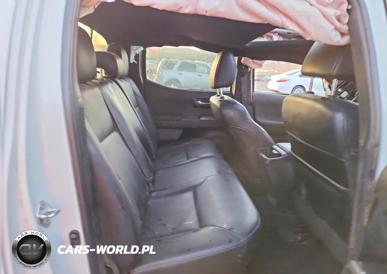2022 Toyota Tacoma Double Cab VIN:3TYCZ5AN7NT097796 - 10