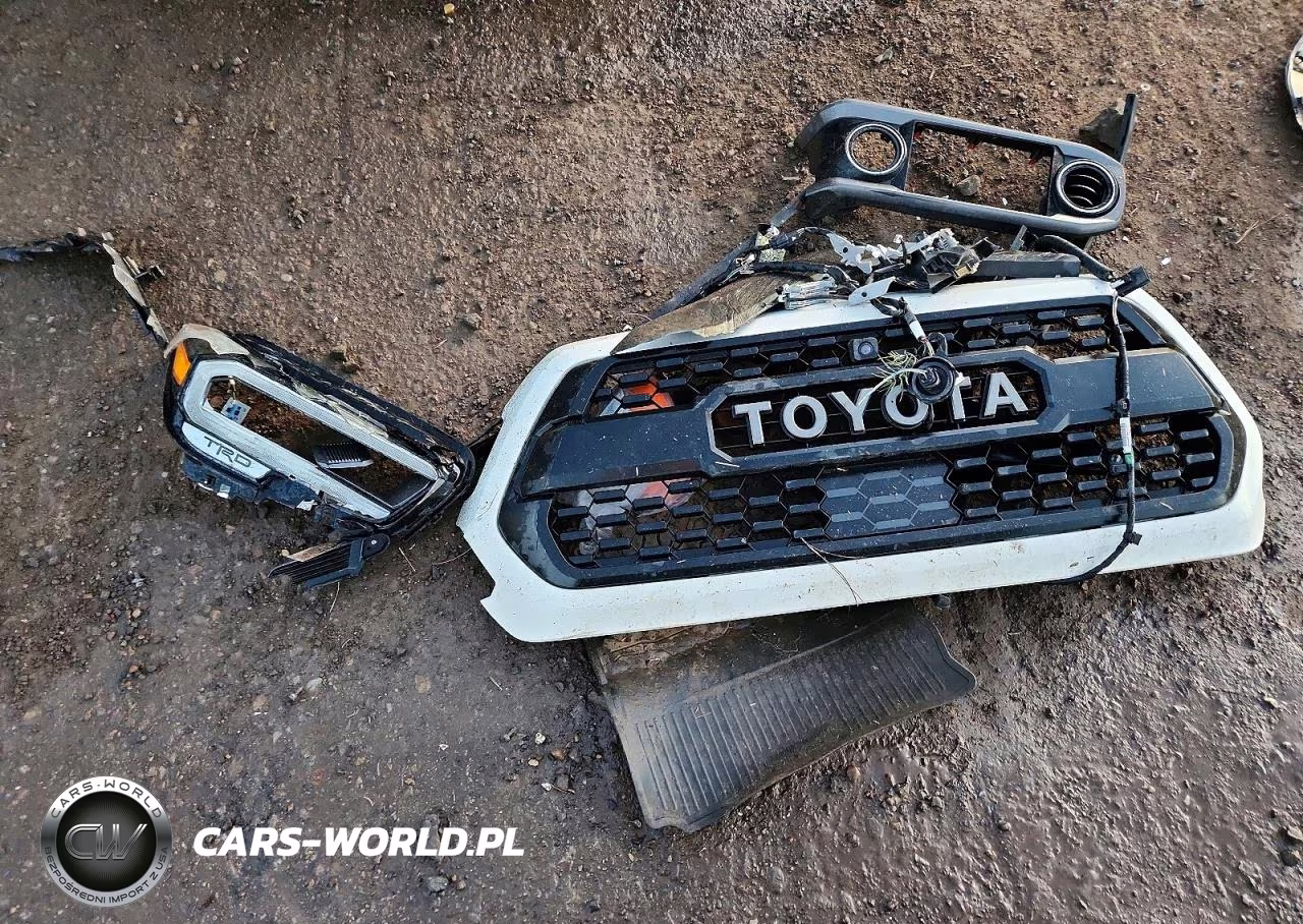 2022 Toyota Tacoma Double Cab VIN:3TYCZ5AN7NT097796 - 12