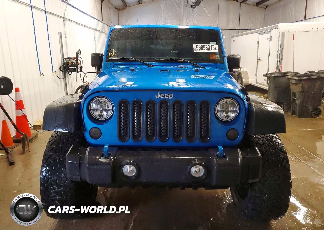 2015 Jeep Wrangler Unlimited Sport VIN:1C4BJWDG5FL692134 - 5