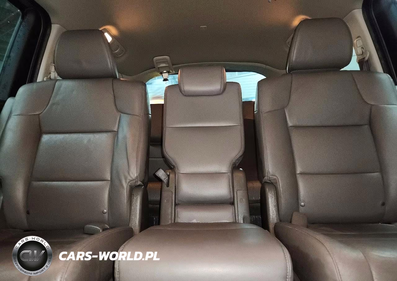 2016 Honda Odyssey Touring VIN:5FNRL5H91GB055874 - 10