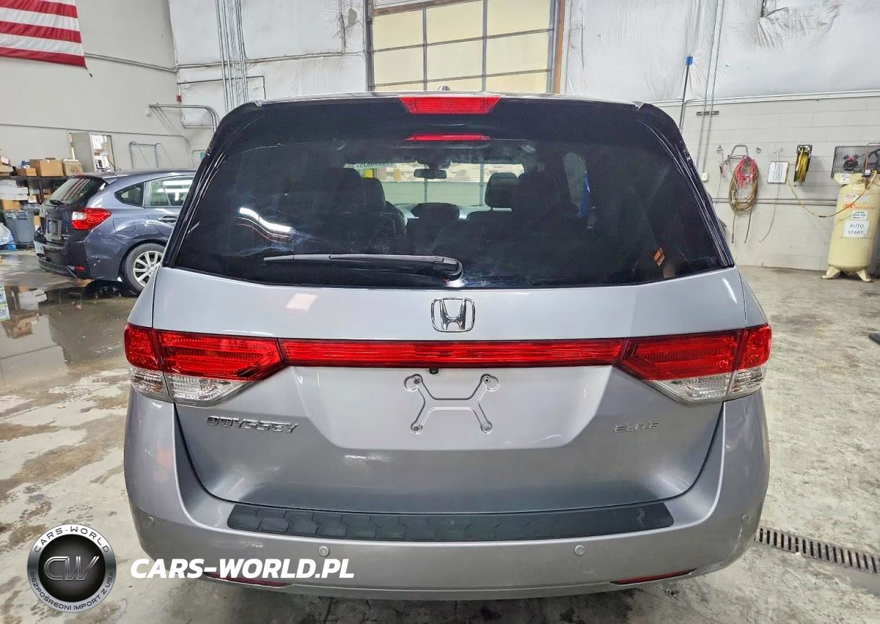 2016 Honda Odyssey Touring VIN:5FNRL5H91GB055874 - 6
