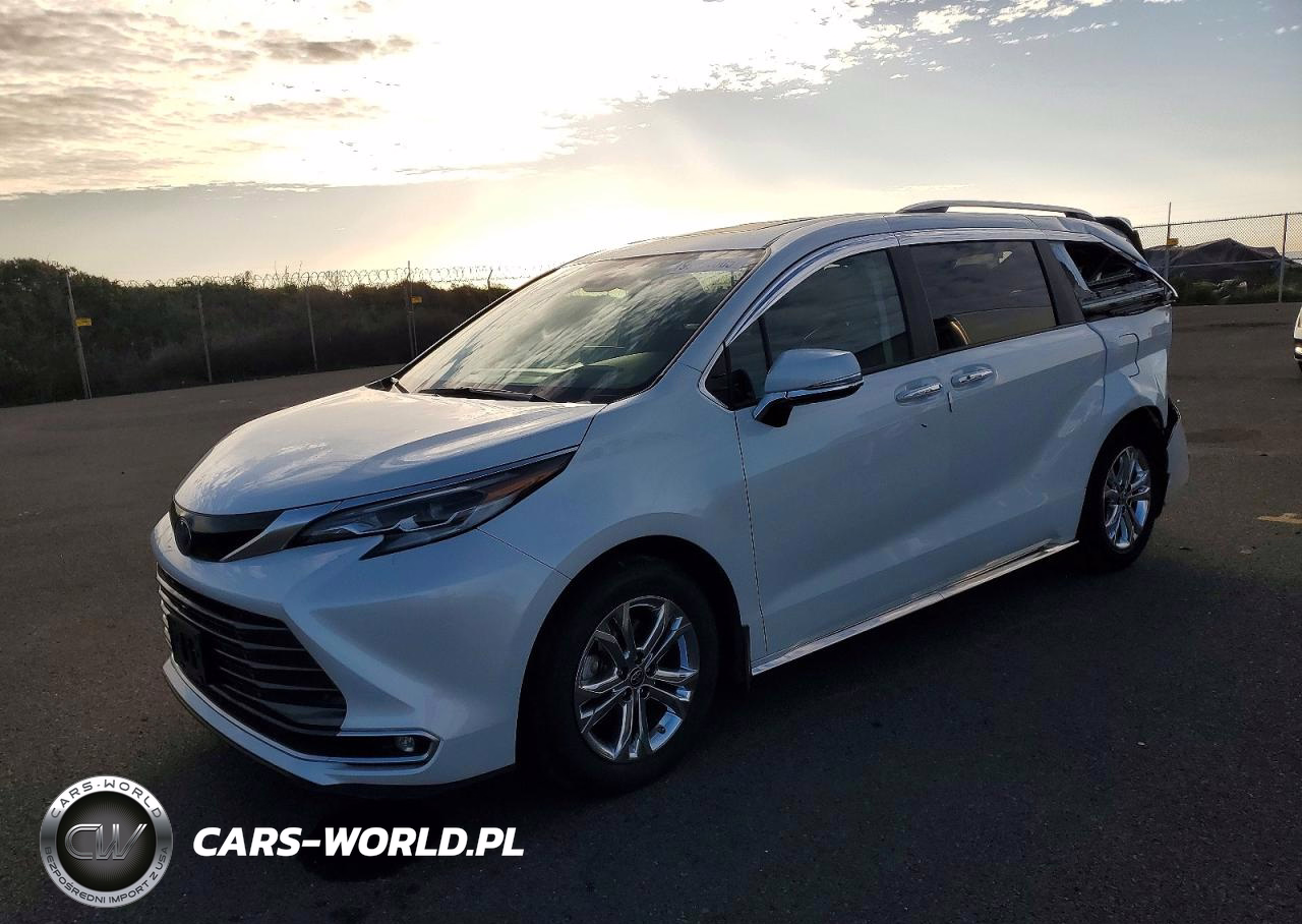 2022 Toyota Sienna Limited