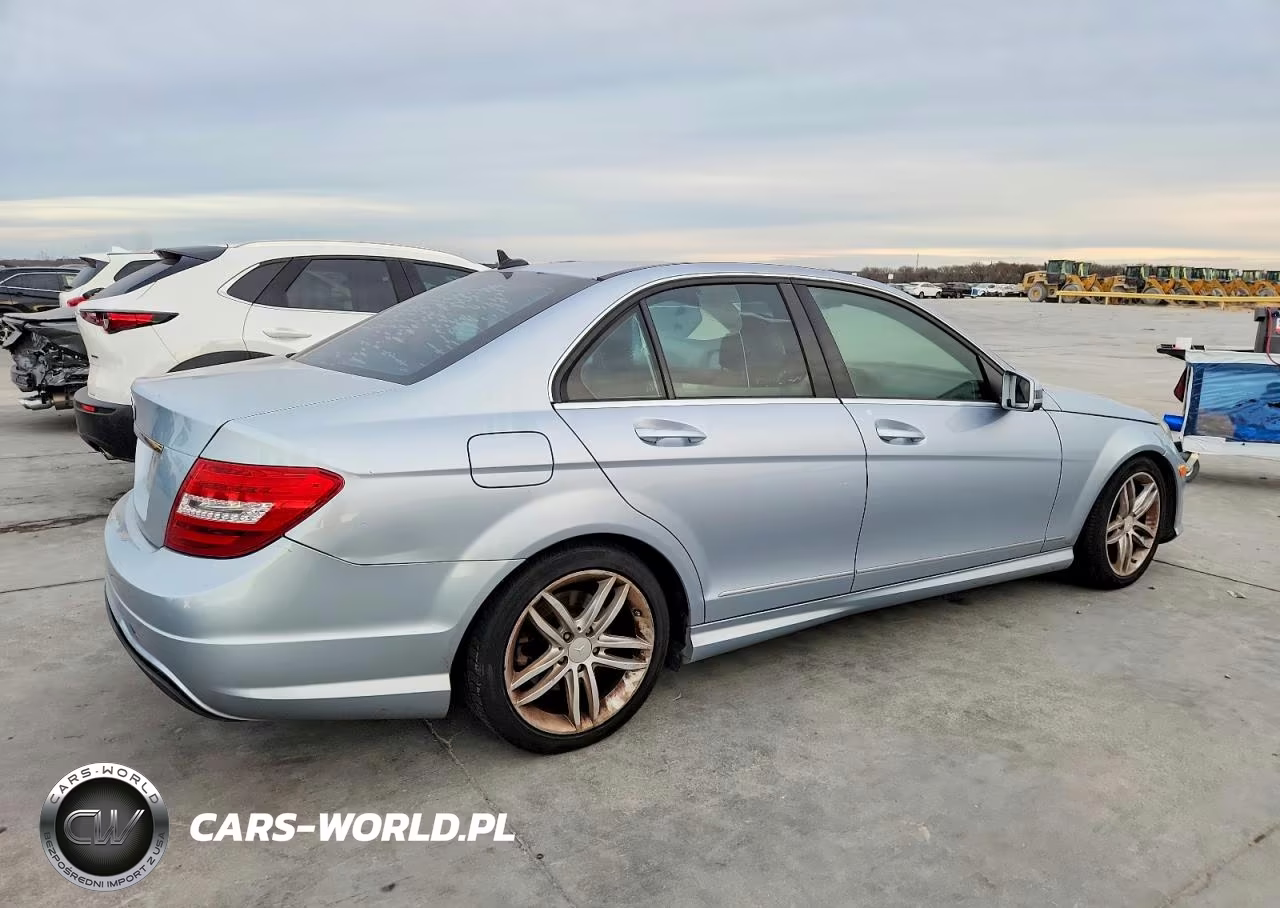 2013 Mercedes-Benz C 250 VIN:WDDGF4HB6DA778643 - 3