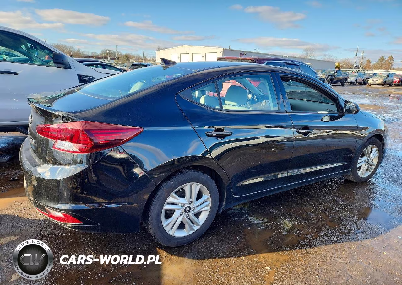 2020 Hyundai Elantra Sel VIN:5NPD84LF8LH610589 - 3
