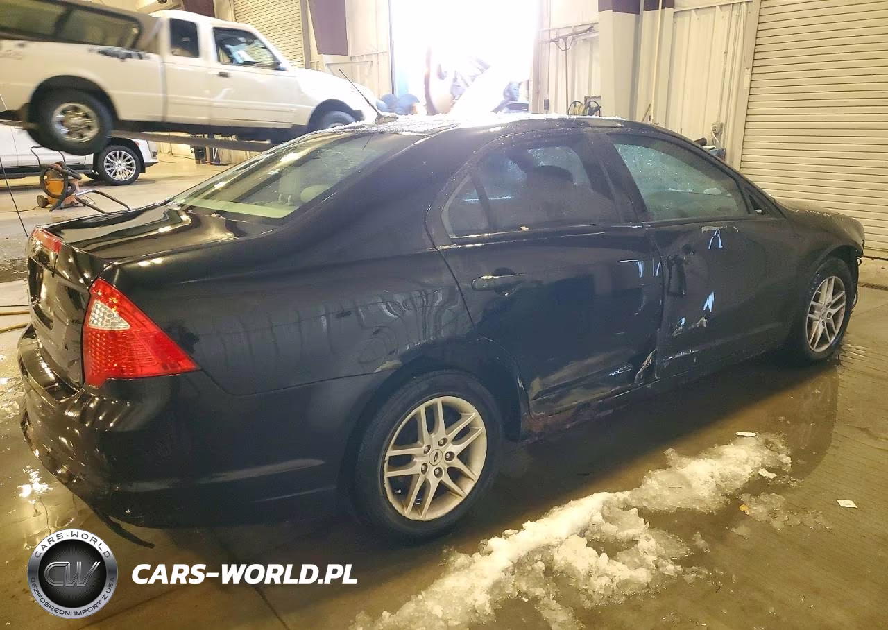 2012 Ford Fusion S VIN:3FAHP0GAXCR353529 - 3