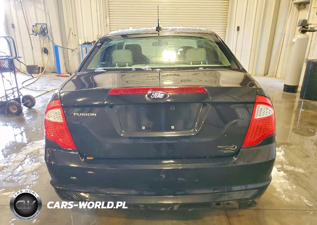 2012 Ford Fusion S VIN:3FAHP0GAXCR353529 - 6