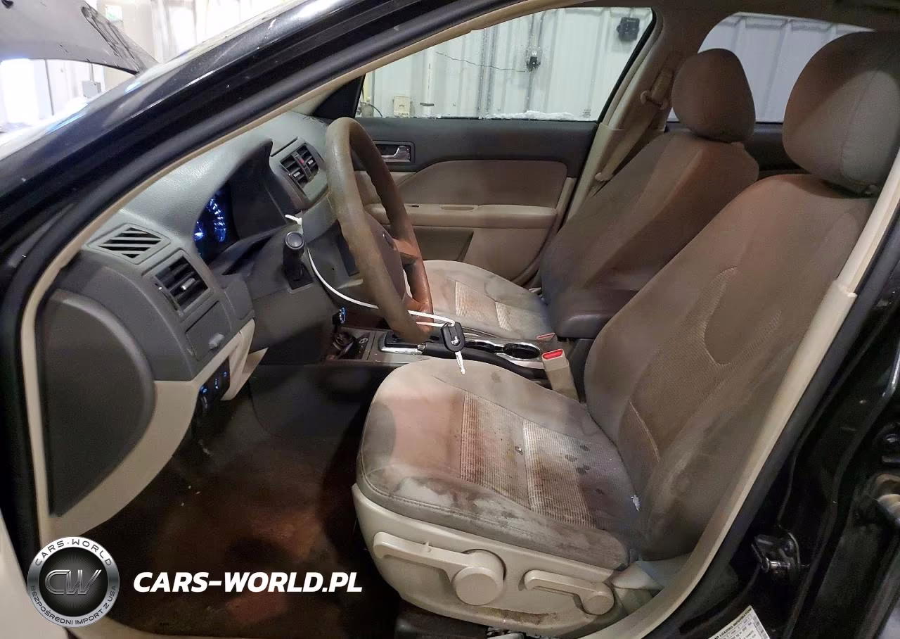 2012 Ford Fusion S VIN:3FAHP0GAXCR353529 - 7