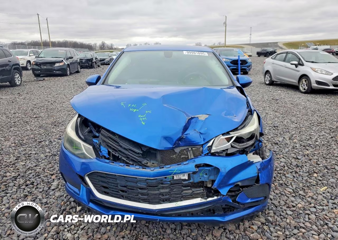 2018 Chevrolet Cruze Lt VIN:1G1BE5SM1J7229098 - 5