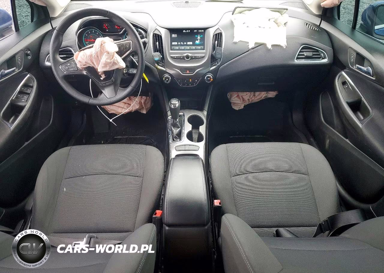 2018 Chevrolet Cruze Lt VIN:1G1BE5SM1J7229098 - 8