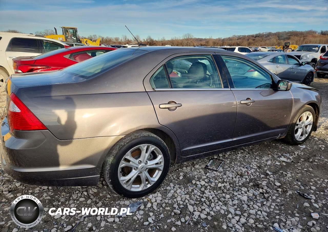 2012 Ford Fusion Se VIN:3FAHP0HA5CR124044 - 3