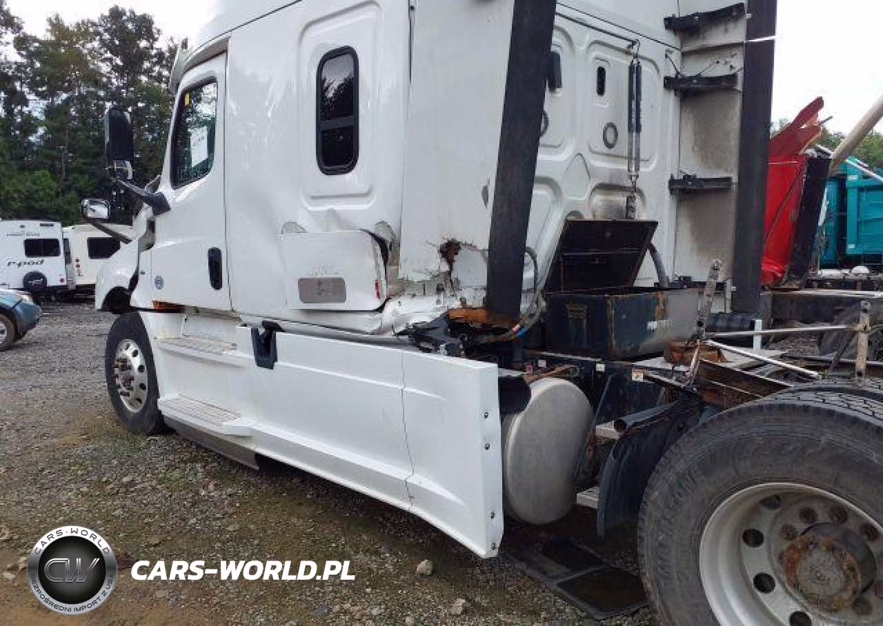 2018 Freightliner Cascadia 126 VIN:3AKJHHDR6JSJC9745 - 7