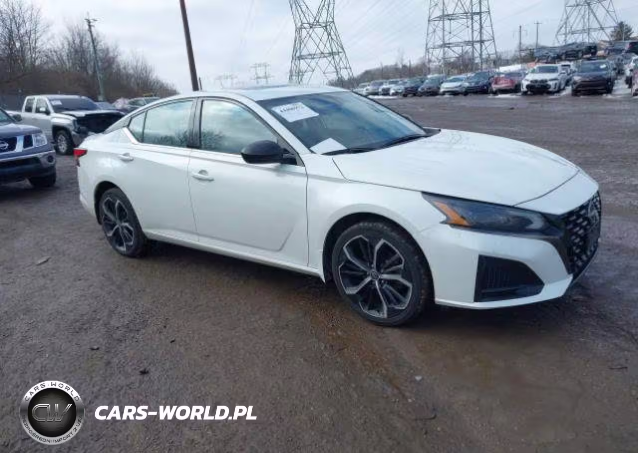 2023 Nissan Altima Sr