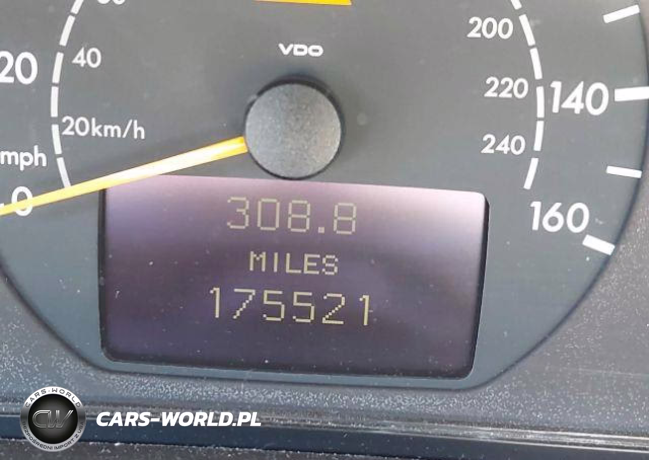 2001 Mercedes-Benz E 320 VIN:WDBJF65J61B384474 - 8