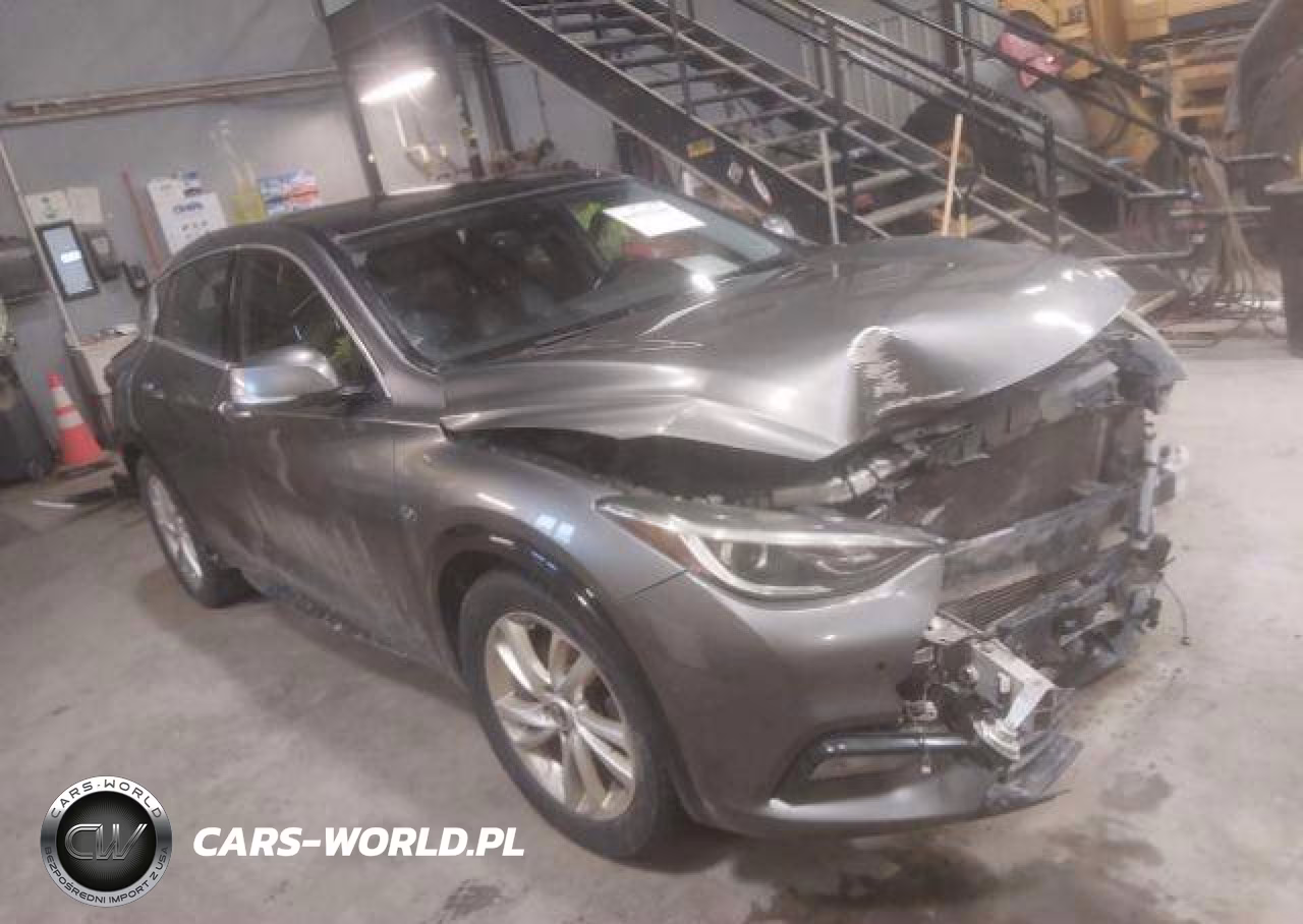 2017 Infiniti Q30