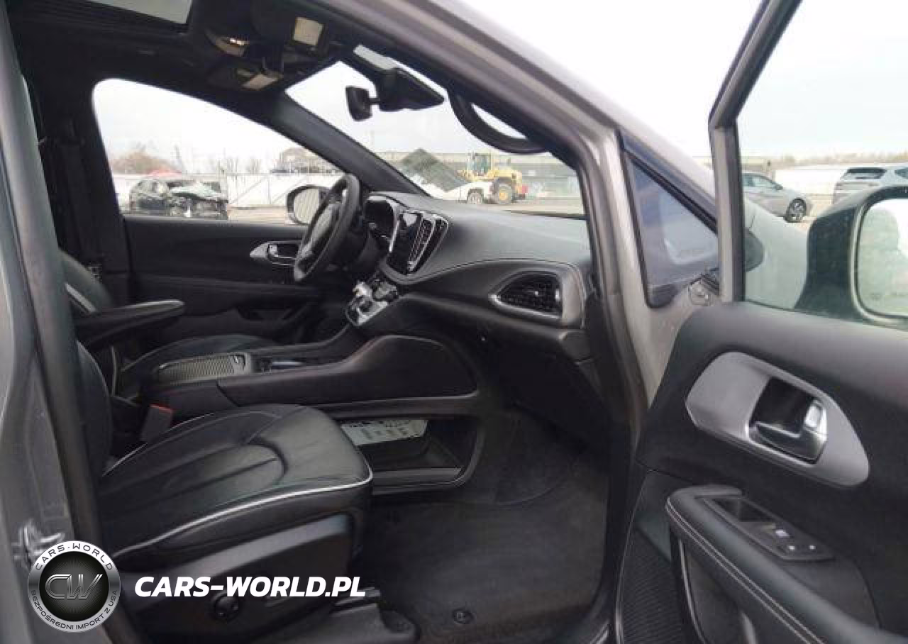 2025 Chrysler Pacifica Limited VIN:2C4RC1GG3SR545769 - 6