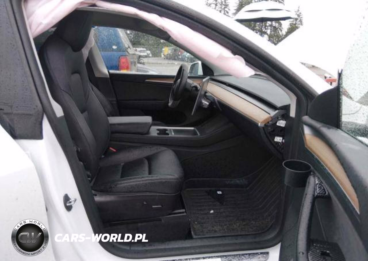 2022 Tesla Model Y VIN:7SAYGDEE3NF564456 - 6
