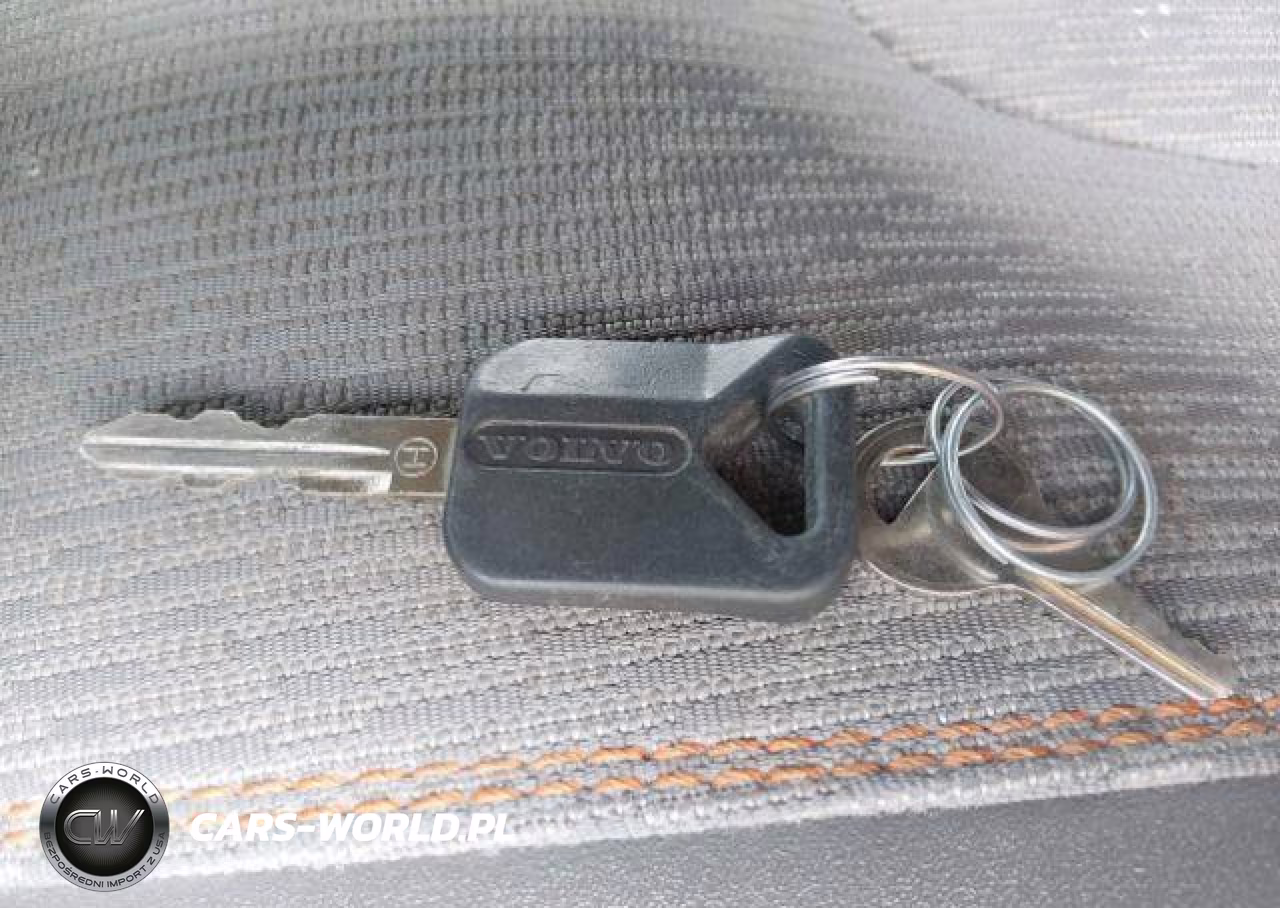 2023 Volvo VIN:4V4NC9EH5PN326233 - 11