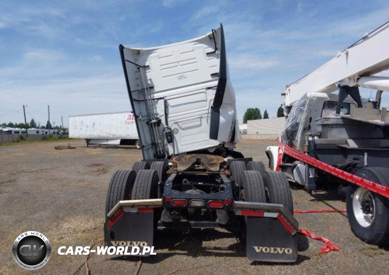 2023 Volvo VIN:4V4NC9EH5PN326233 - 19