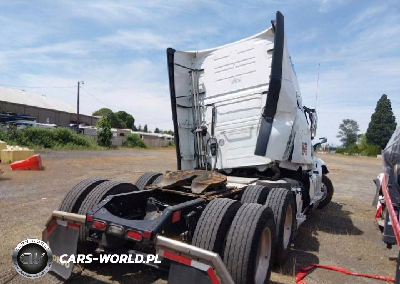 2023 Volvo VIN:4V4NC9EH5PN326233 - 5