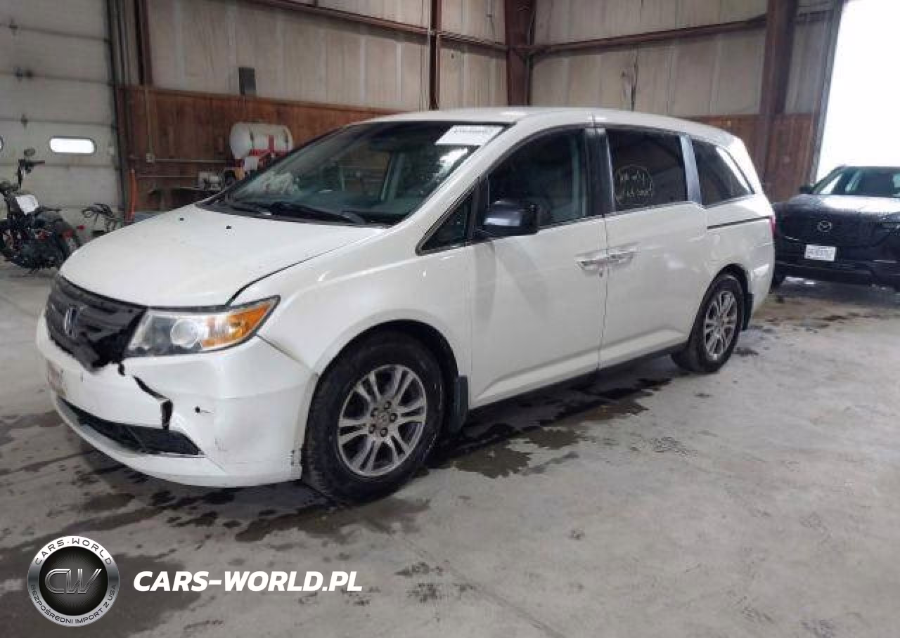 2013 Honda Odyssey VIN:5FNRL5H44DB501628 - 3