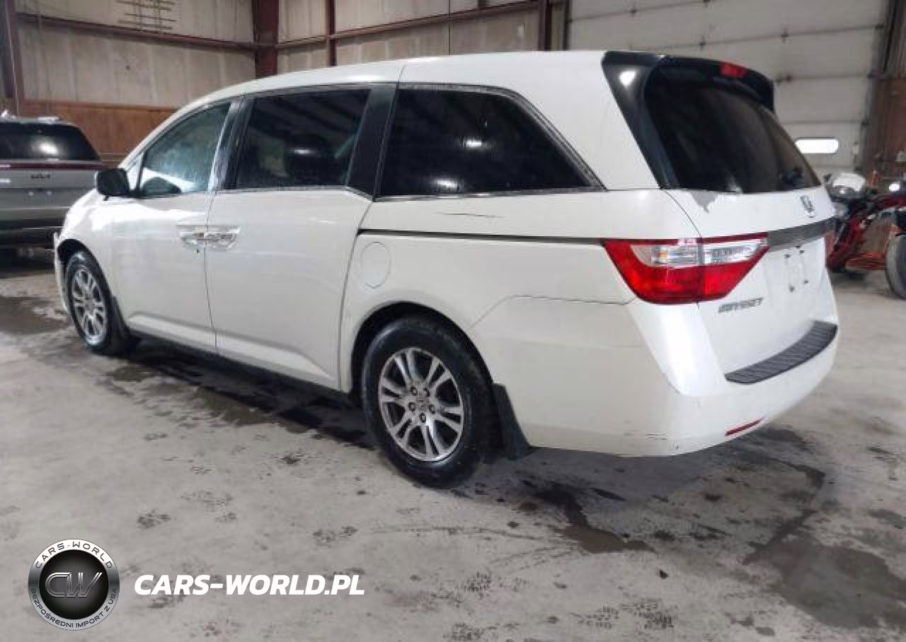 2013 Honda Odyssey VIN:5FNRL5H44DB501628 - 4