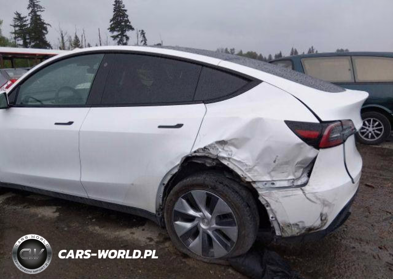 2023 Tesla Model Y VIN:LRWYGDEEXPC264911 - 7