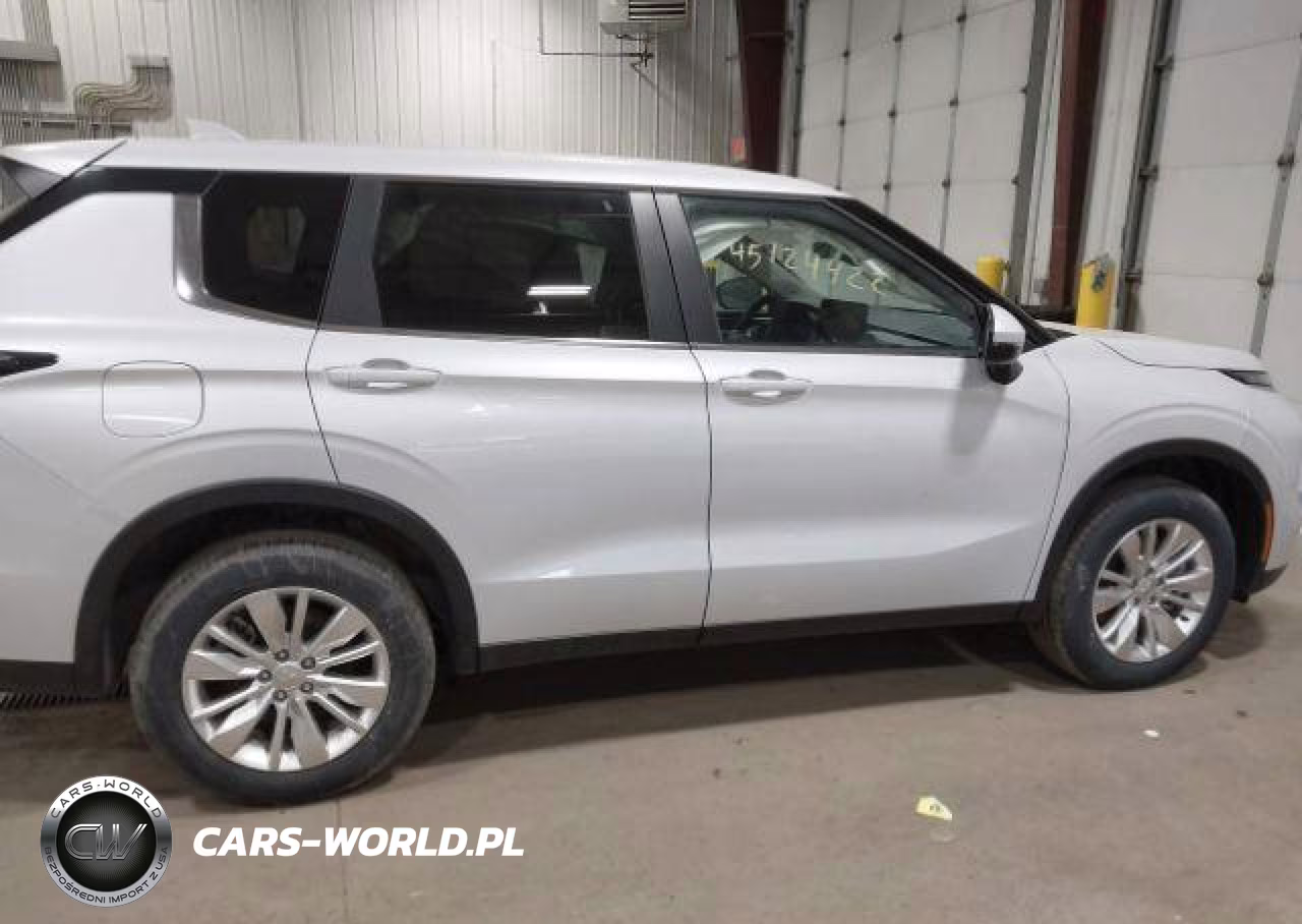 2026 Mitsubishi Outlander Es VIN:JA4J4UAB2TZ603736 - 14