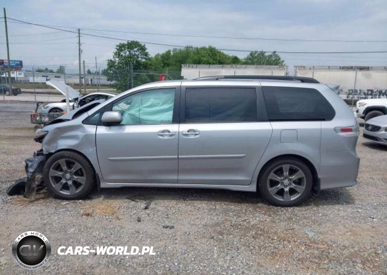 2017 Toyota Sienna VIN:5TDXZ3DC4HS841628 - 15