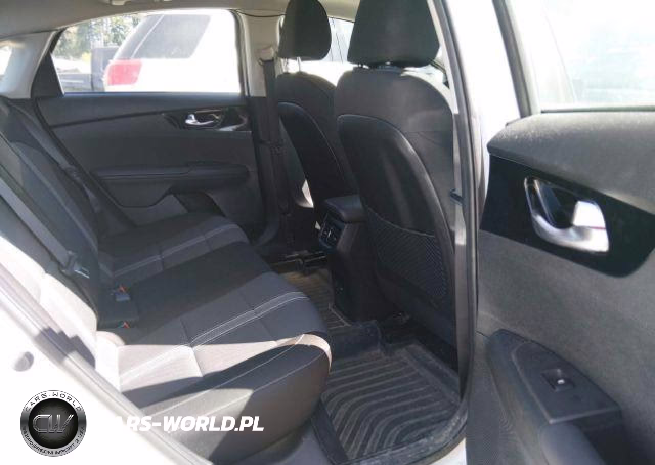 2022 Kia Forte Gt Line VIN:3KPF34AD4NE523806 - 9