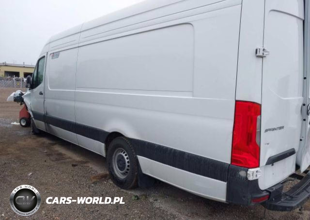 2024 Mercedes-Benz Sprinter 2500 VIN:W1Y4KDHY5RP674786 - 4