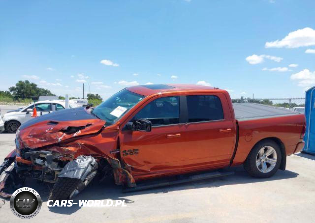 2017 Ram 1500 Sport VIN:1C6RR7MT9HS704313 - 16