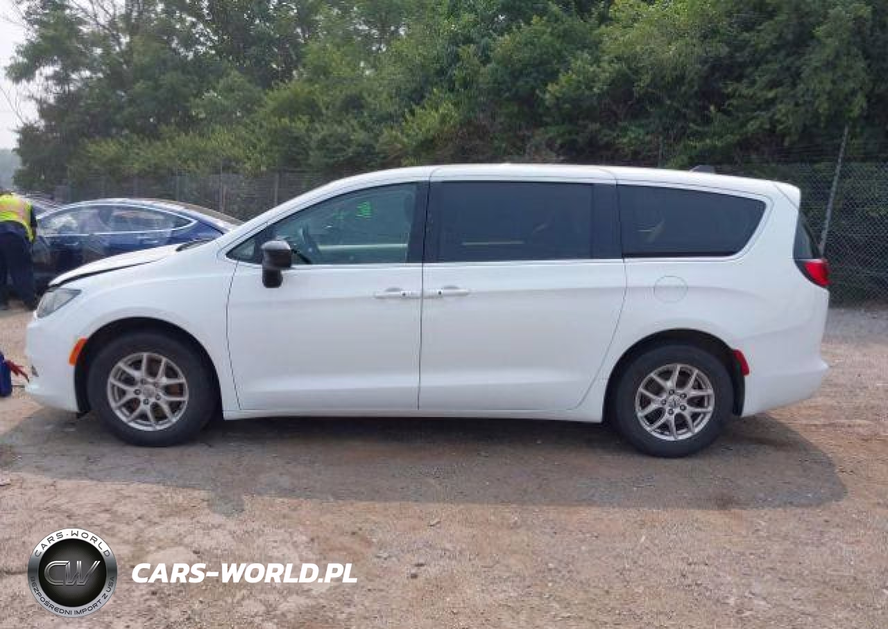 2024 Chrysler Grand Caravan Sxt VIN:2C4RC1ZG9RR120497 - 15