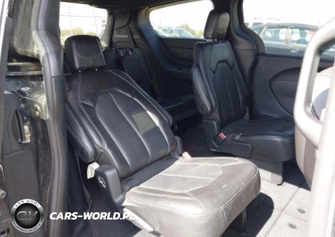 2025 Chrysler Pacifica Select VIN:2C4RC1BGXSR574385 - 9