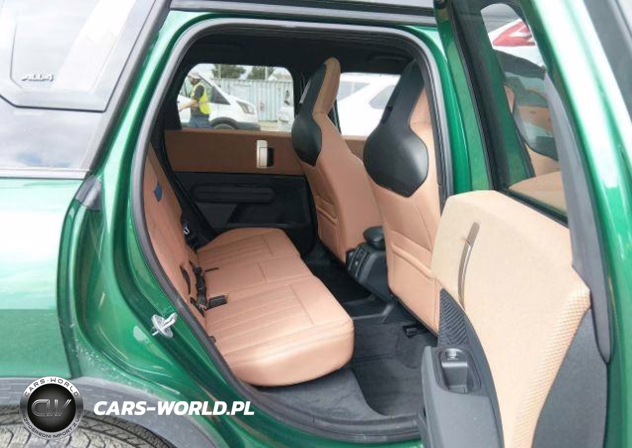 2025 Mini Countryman S All4 VIN:WMZ23GA06S7T17556 - 9