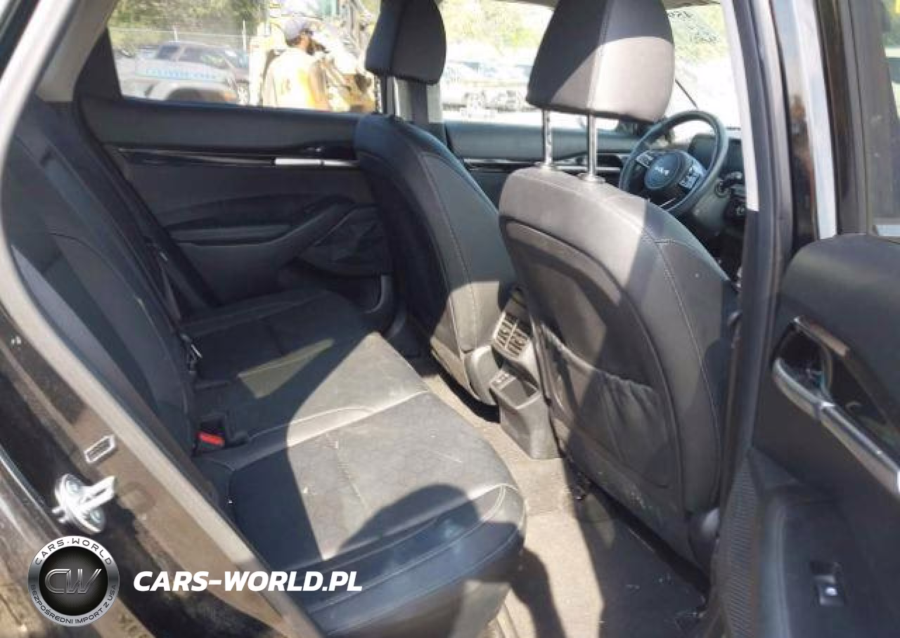 2025 Kia Seltos S VIN:KNDEUCAA9S7761042 - 9