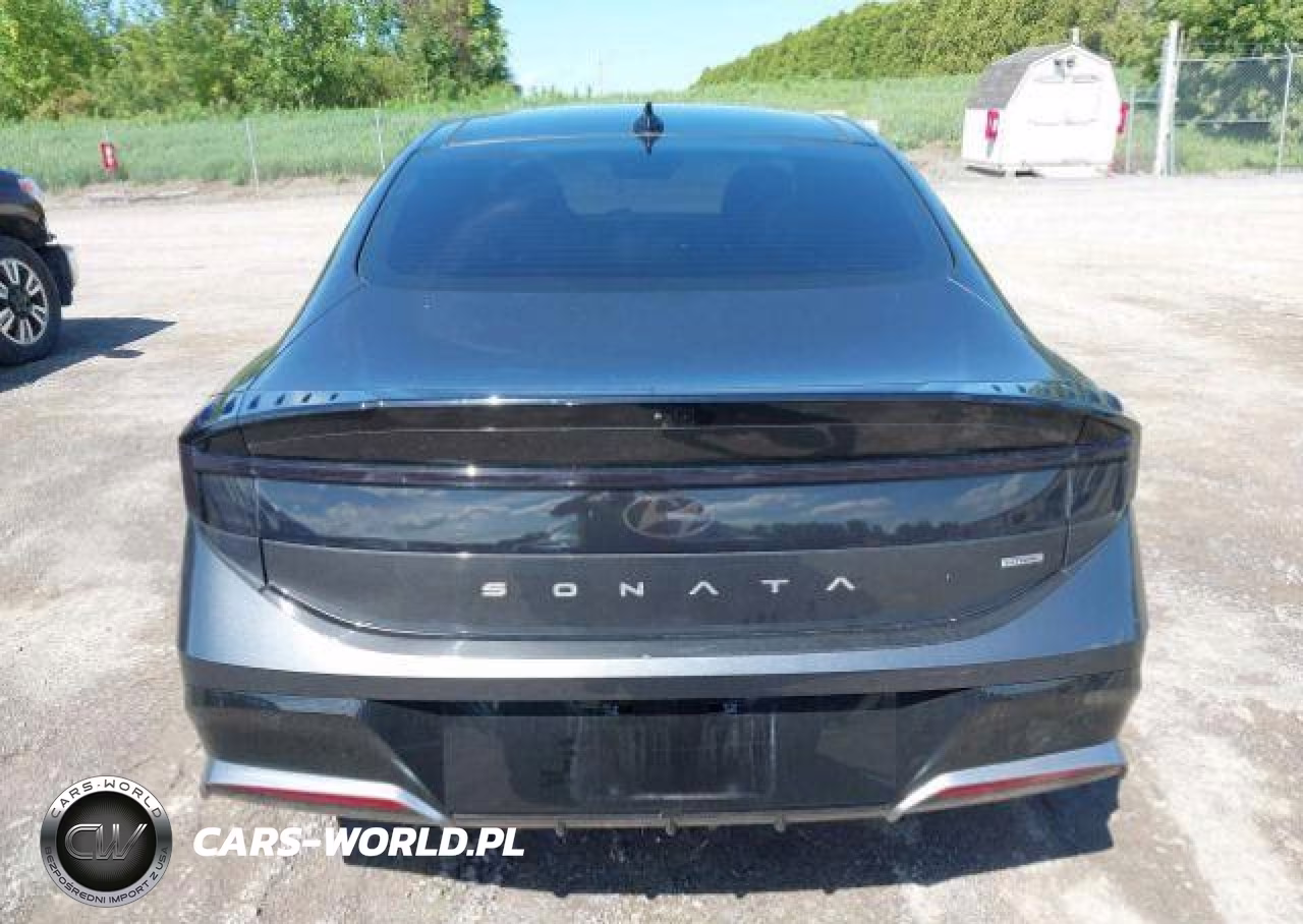2025 Hyundai Sonata VIN:KMHL44JA1SA490344 - 17