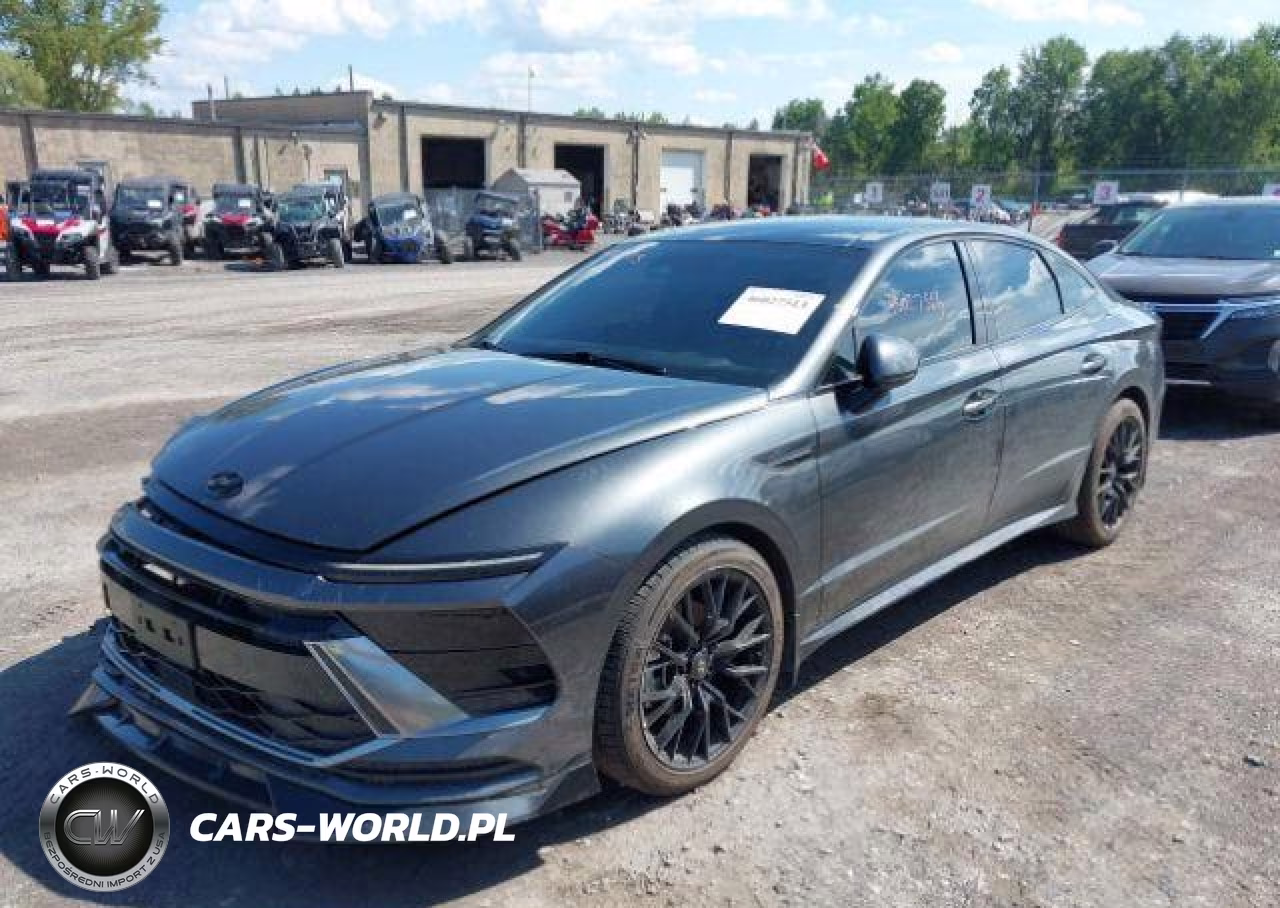 2025 Hyundai Sonata VIN:KMHL44JA1SA490344 - 3