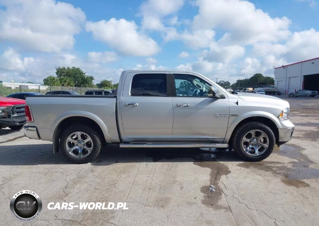 2013 Ram 1500 Laramie VIN:1C6RR7NT9DS504962 - 14