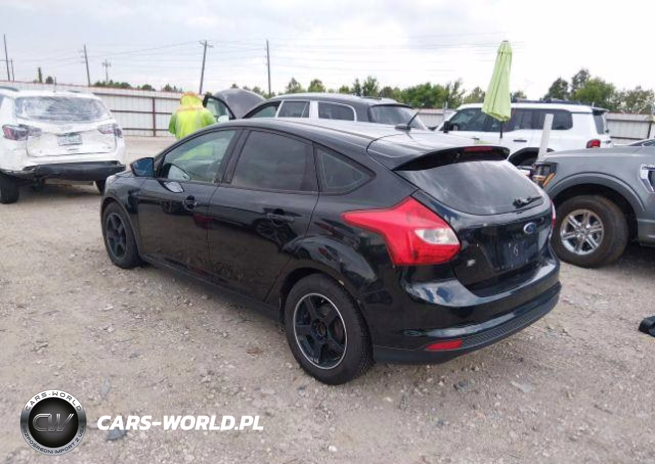 2013 Ford Focus Se VIN:1FADP3K20DL287363 - 4