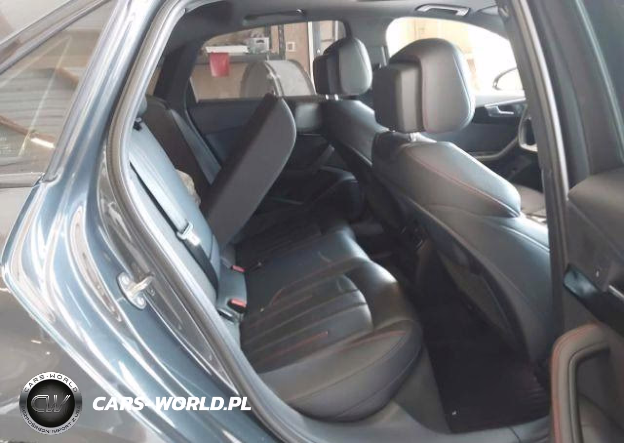 2018 Audi A4 Quattro VIN:WAUFNAF45JN007538 - 9