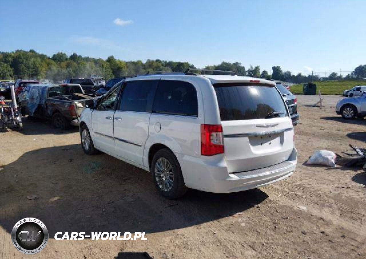 2015 Chrysler Town & Country Limited VIN:2C4RC1JG2FR740471 - 4