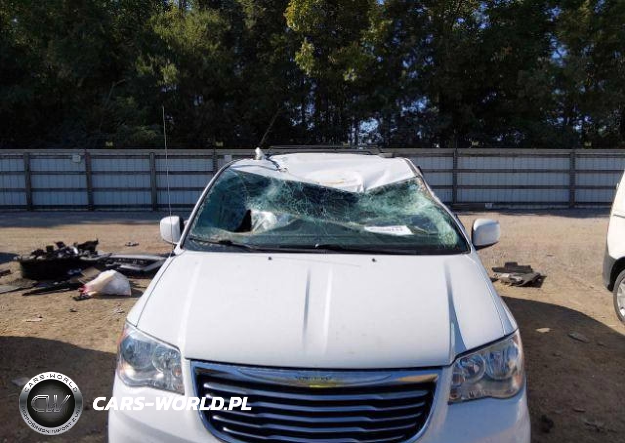2015 Chrysler Town & Country Limited VIN:2C4RC1JG2FR740471 - 7