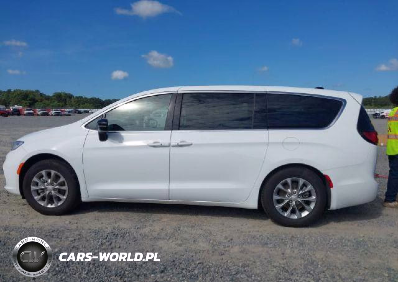 2026 Chrysler Pacifica Limited VIN:2C4RC1GG5TR274361 - 15