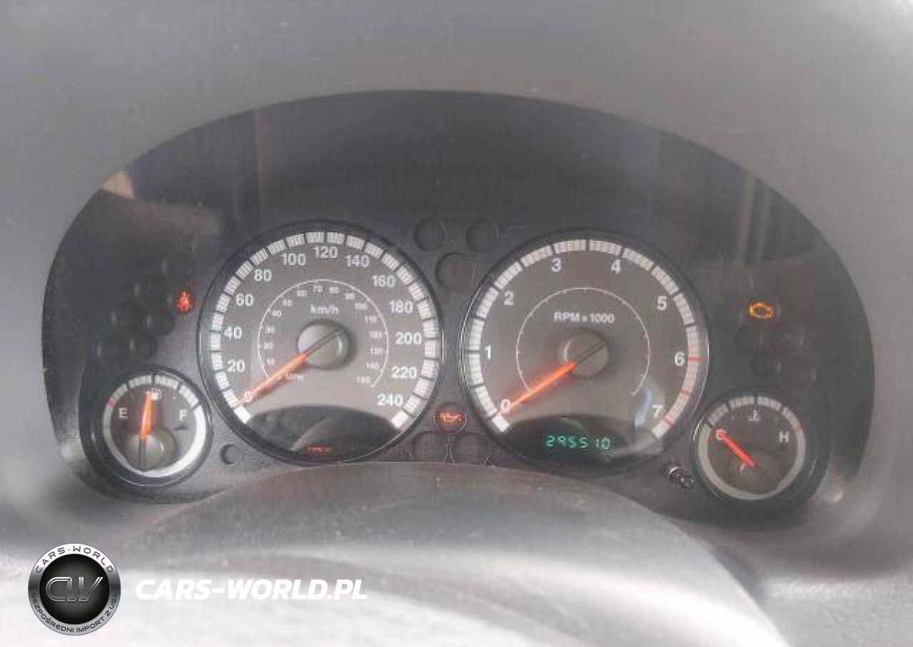 2005 Jeep Liberty Sport VIN:1J4GL48K95W590524 - 8